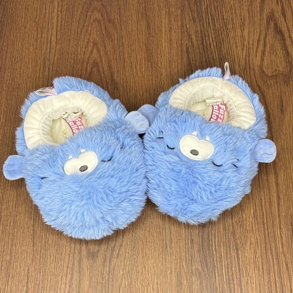 🔥🔥🔥Squishmallows Fuzzy Blue Slippers Size: 11-12 Toddler Unisex🔥🔥🔥 - Picture 1 of 9